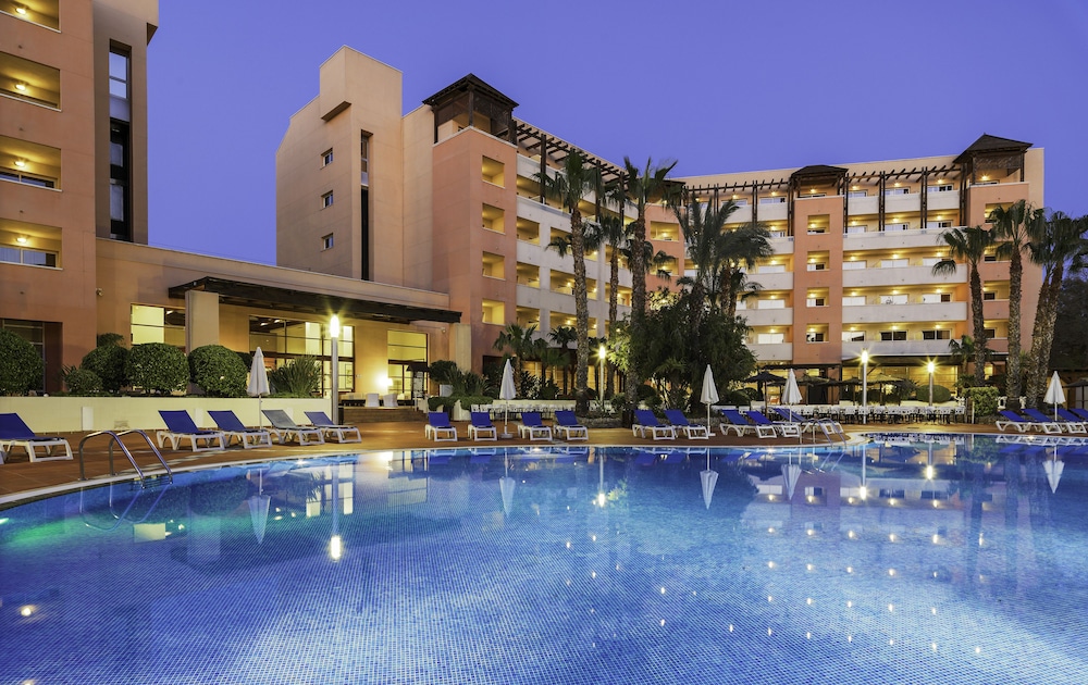 H10 Salauris Palace — Hotel building in Salou, Catalonia