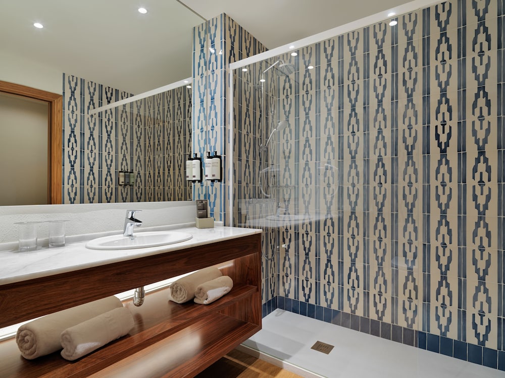 H10 Salauris Palace — Hotel rooms in Salou, Catalonia