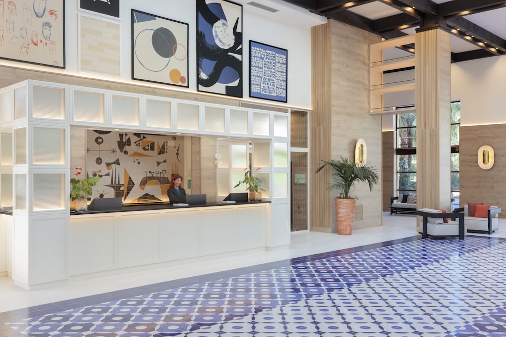 H10 Salauris Palace — Hotel building in Salou, Catalonia