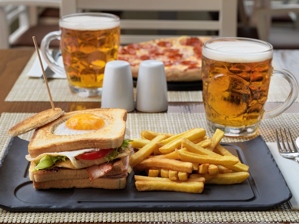 H10 Salauris Palace — Restaurant & bars in Salou, Catalonia