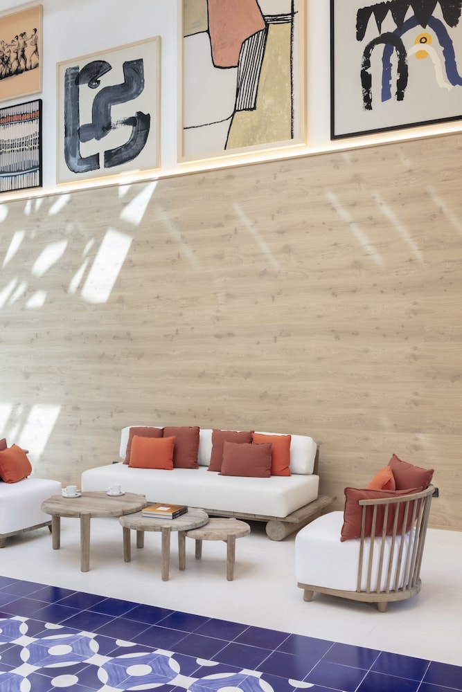 H10 Salauris Palace — Hotel rooms in Salou, Catalonia
