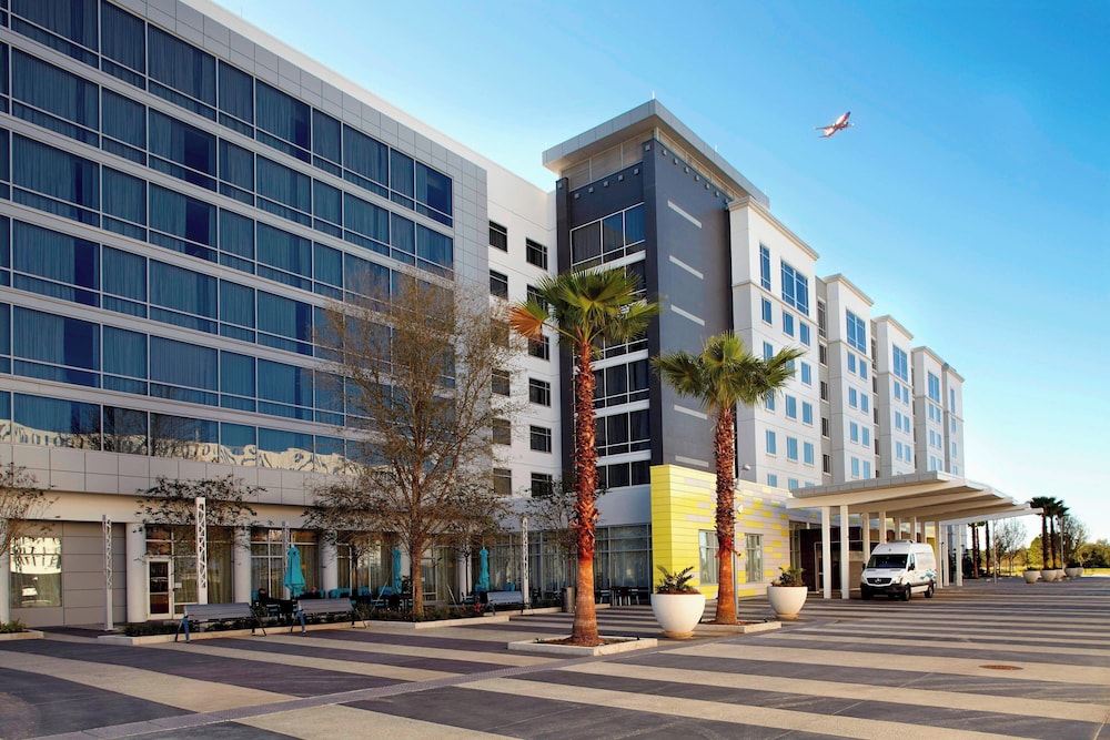 Residence Inn Orlando Lake Nona — Hotel building in Orlando, Florida