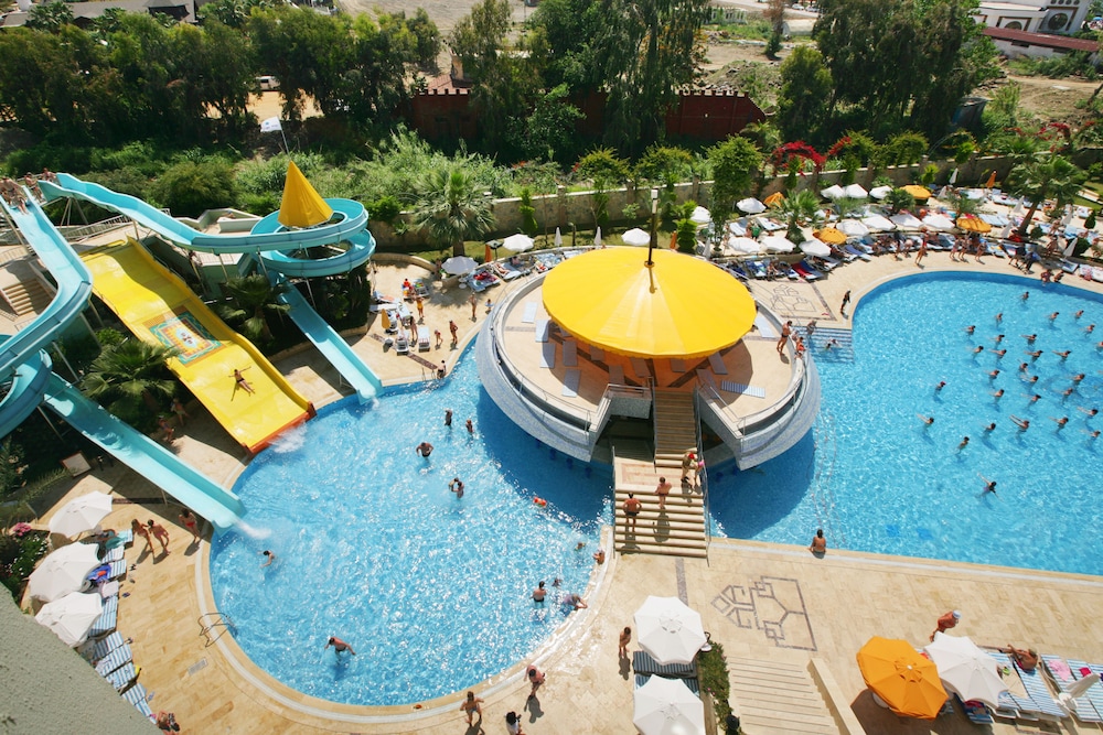 Saphir Hotel & Villas - All inclusive — Swimming pool in Alanya