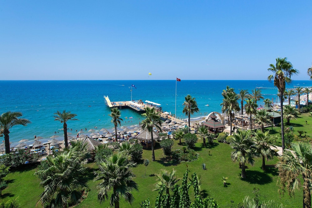 Saphir Hotel & Villas - All inclusive — Beach in Alanya