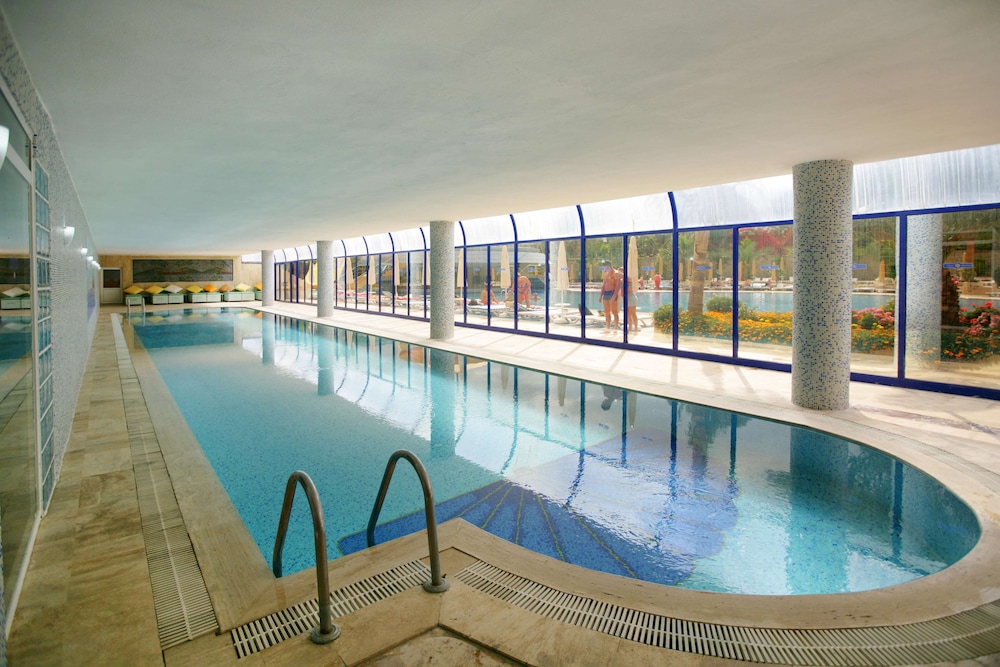 Saphir Hotel & Villas - All inclusive — Swimming pool in Alanya