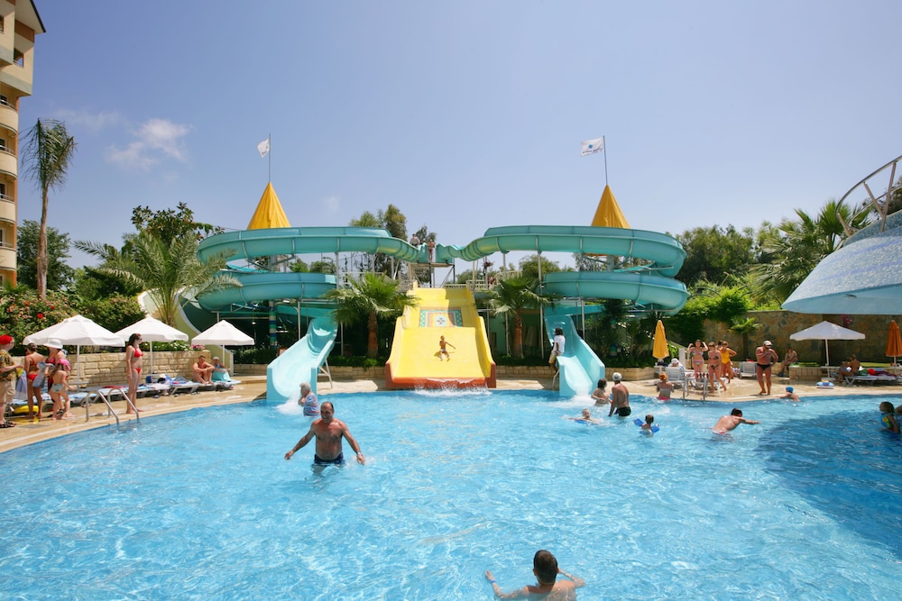 Saphir Hotel & Villas - All inclusive — Swimming pool in Alanya