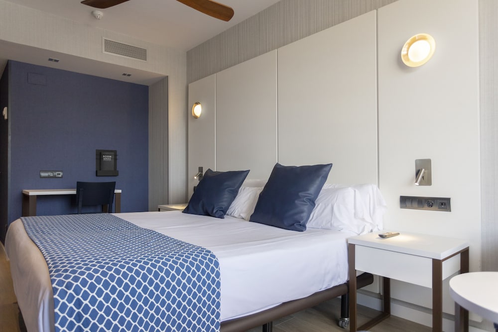 Catalonia Majorica Hotel — Hotel rooms in Palma de Mallorca, Balearic Islands