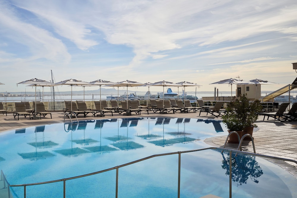 Catalonia Majorica Hotel — Swimming pool in Palma de Mallorca, Balearic Islands
