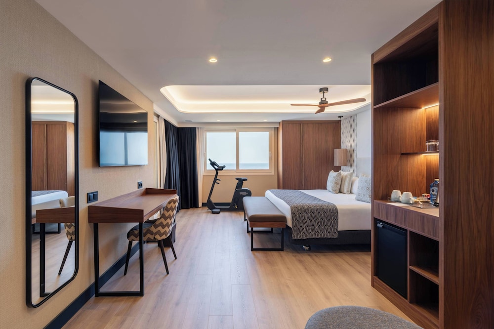 Catalonia Majorica Hotel — Hotel rooms in Palma de Mallorca, Balearic Islands