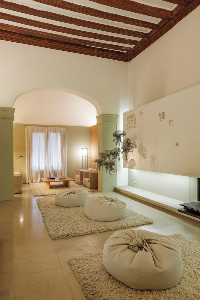Convent de la Missio Boutique Hotel GL, Adults Only – Preferred Hotels & Resorts — Hotel rooms in Palma de Mallorca, Balearic Islands