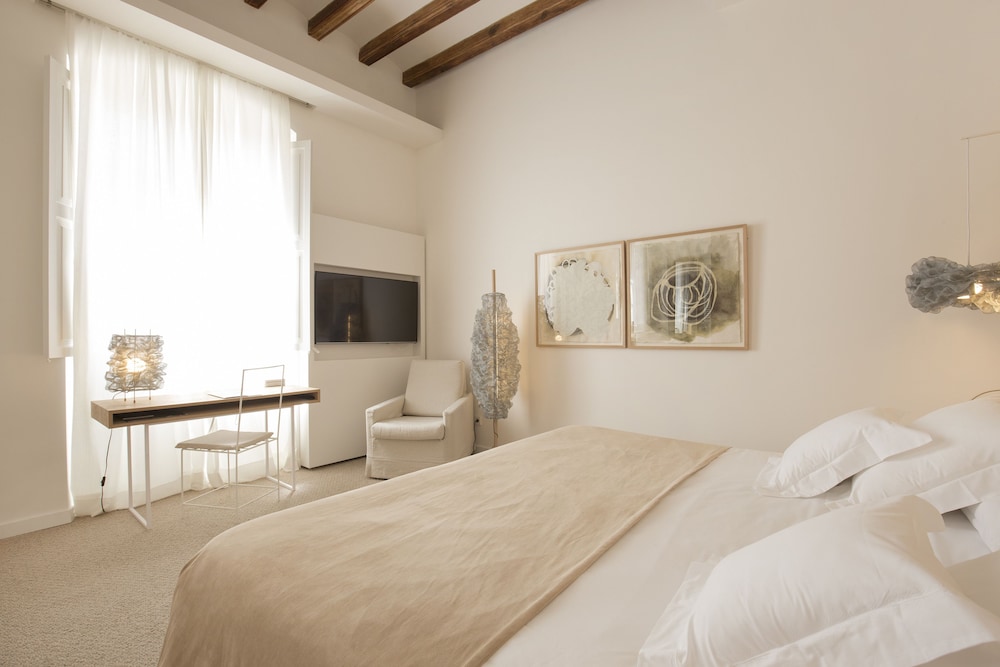 Convent de la Missio Boutique Hotel GL, Adults Only – Preferred Hotels & Resorts — Hotel rooms in Palma de Mallorca, Balearic Islands