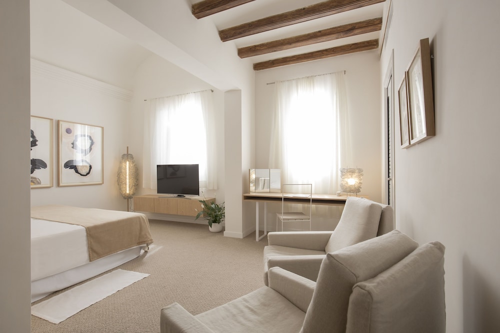 Convent de la Missio Boutique Hotel GL, Adults Only – Preferred Hotels & Resorts — Hotel rooms in Palma de Mallorca, Balearic Islands