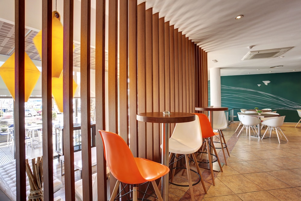 Hotel Costa Azul — Restaurant & bars in Palma de Mallorca, Balearic Islands