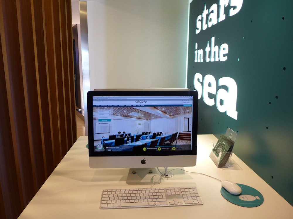 Hotel Costa Azul — Hotel building in Palma de Mallorca, Balearic Islands
