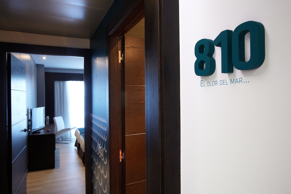 Hotel Costa Azul — Hotel rooms in Palma de Mallorca, Balearic Islands