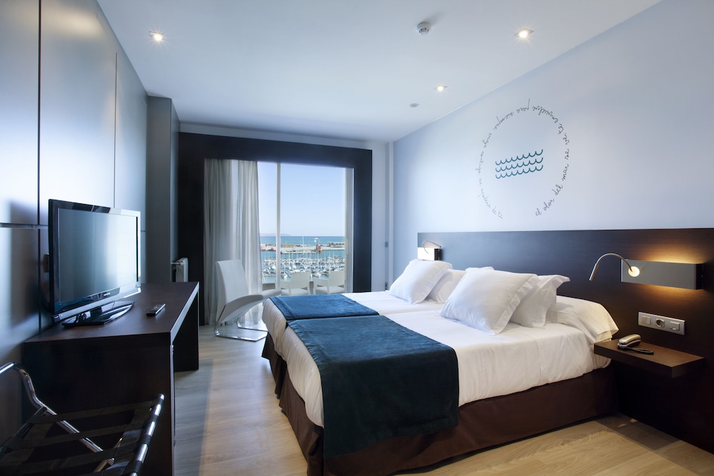 Hotel Costa Azul — Hotel rooms in Palma de Mallorca, Balearic Islands