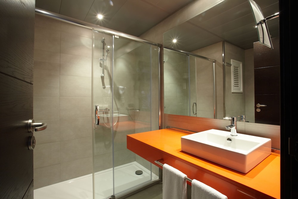 Hotel Costa Azul — Hotel rooms in Palma de Mallorca, Balearic Islands