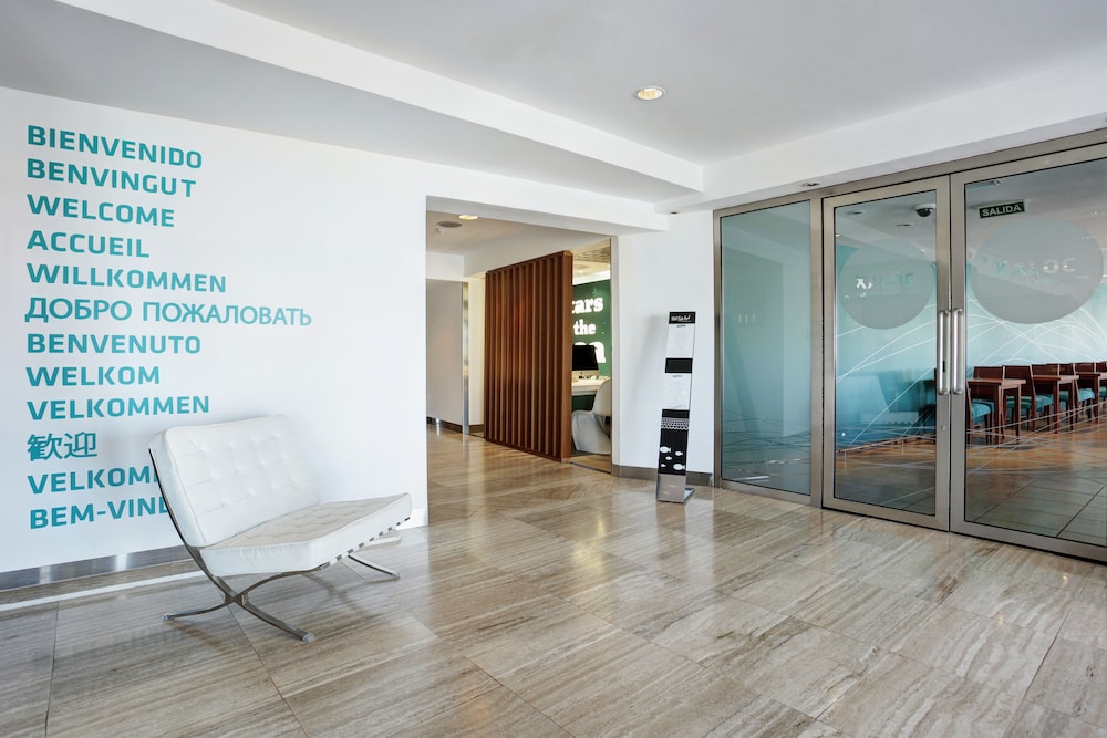 Hotel Costa Azul — Hotel building in Palma de Mallorca, Balearic Islands