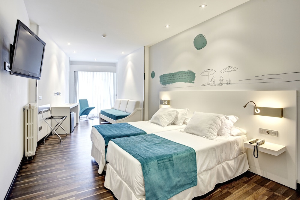 Hotel Costa Azul — Hotel rooms in Palma de Mallorca, Balearic Islands