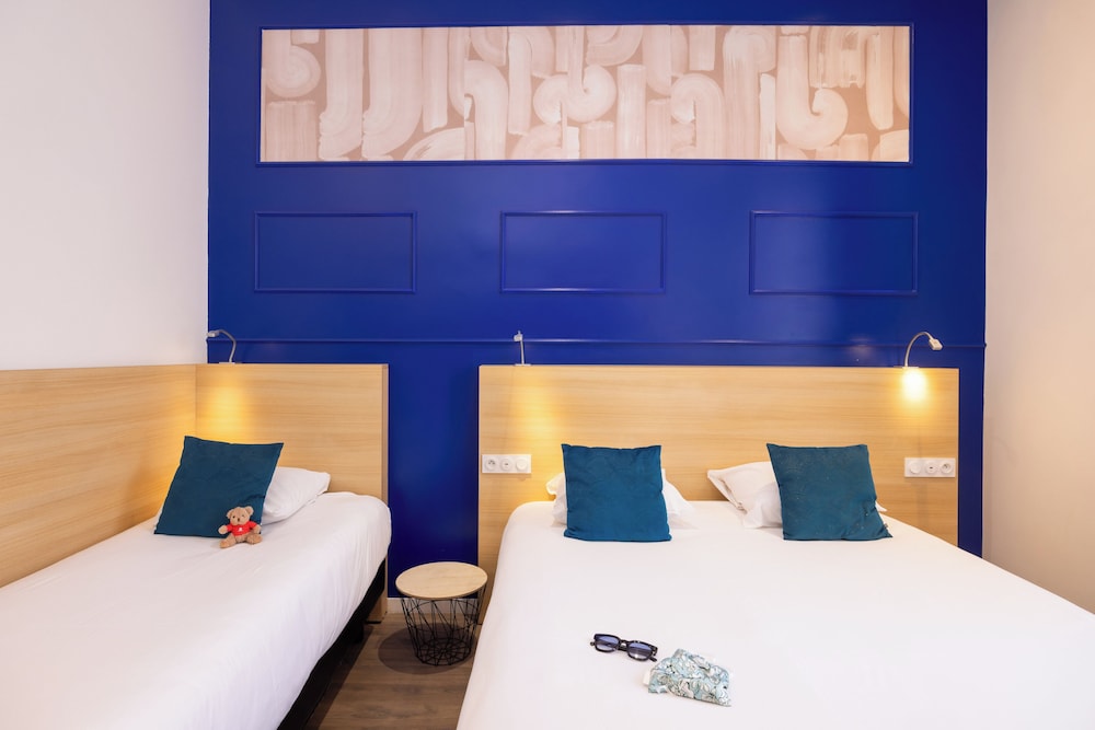 Hotel Byakko Nice — Hotel rooms in Nice, Provence-Alpes-Cote d'Azur