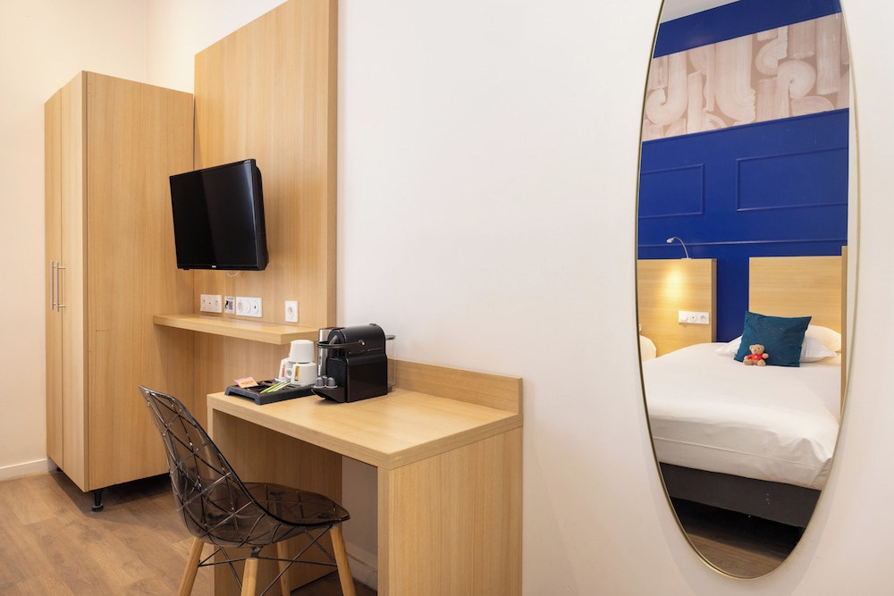 Hotel Byakko Nice — Hotel rooms in Nice, Provence-Alpes-Cote d'Azur