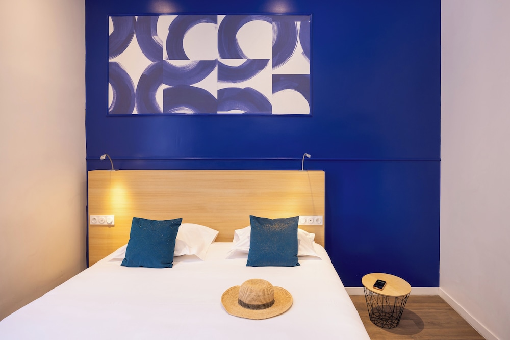 Hotel Byakko Nice — Hotel rooms in Nice, Provence-Alpes-Cote d'Azur