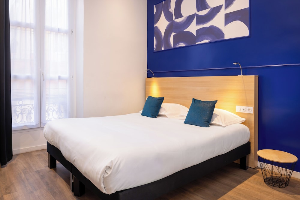 Hotel Byakko Nice — Hotel rooms in Nice, Provence-Alpes-Cote d'Azur