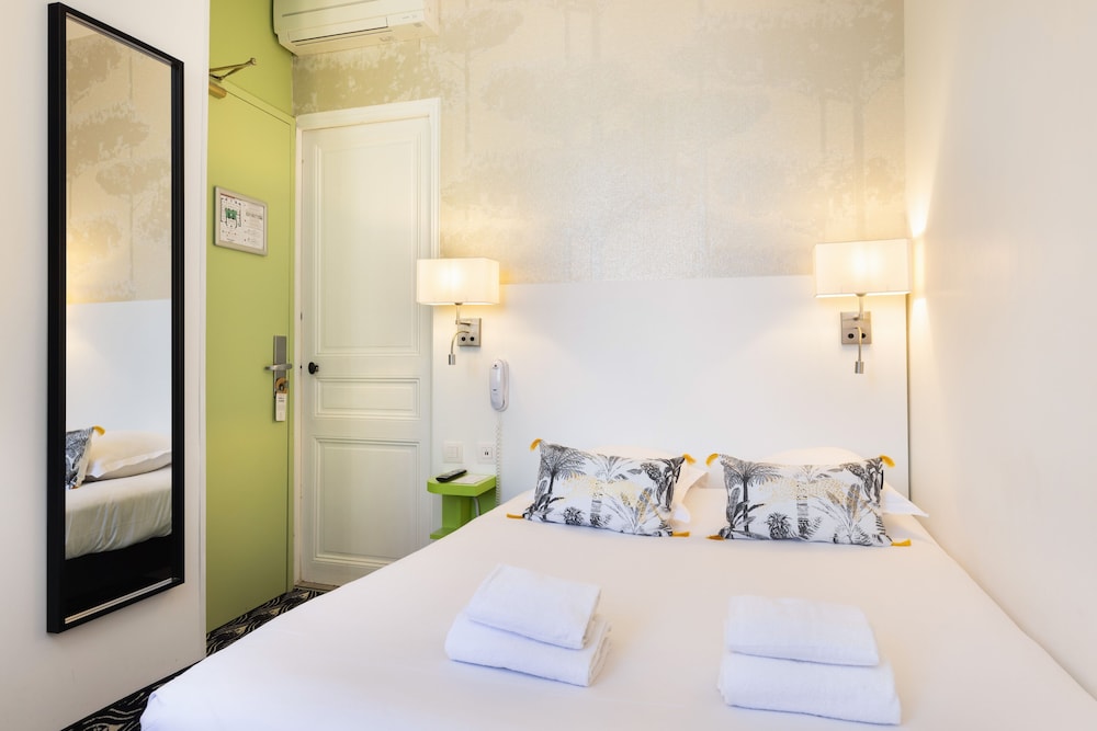 Hotel Byakko Nice — Hotel rooms in Nice, Provence-Alpes-Cote d'Azur