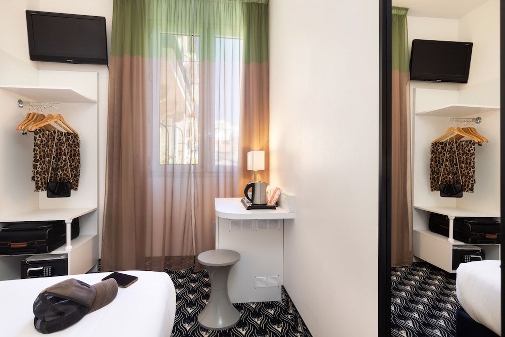 Hotel Byakko Nice — Hotel rooms in Nice, Provence-Alpes-Cote d'Azur