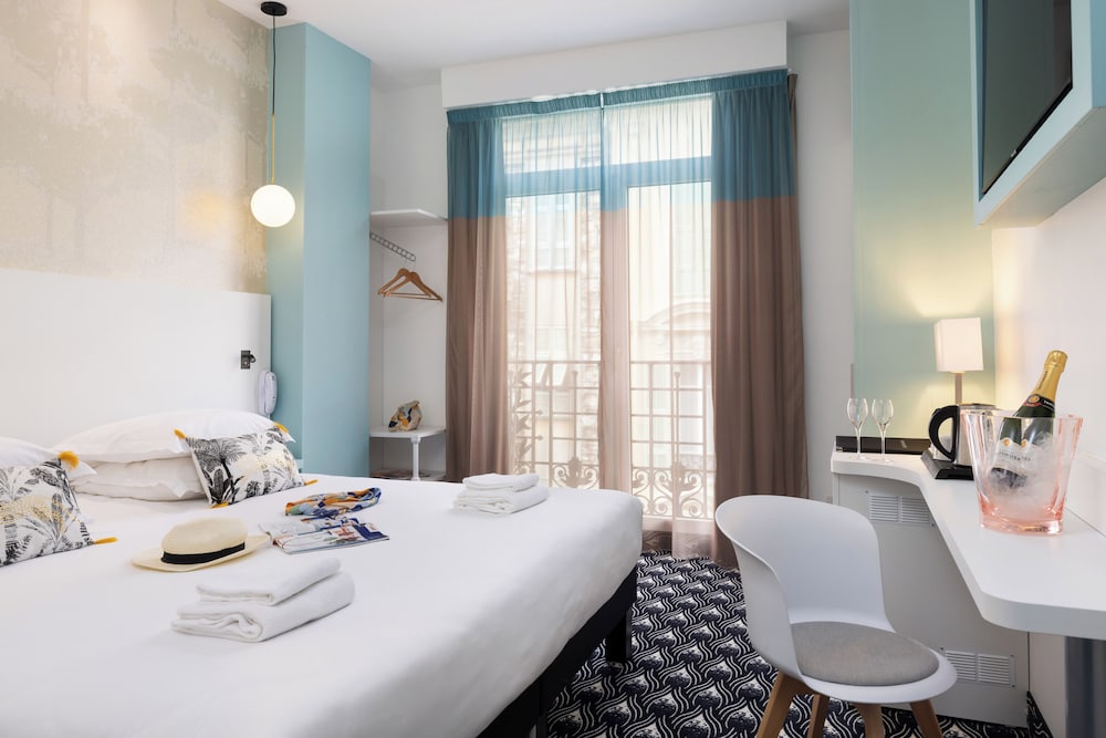 Hotel Byakko Nice — Hotel rooms in Nice, Provence-Alpes-Cote d'Azur