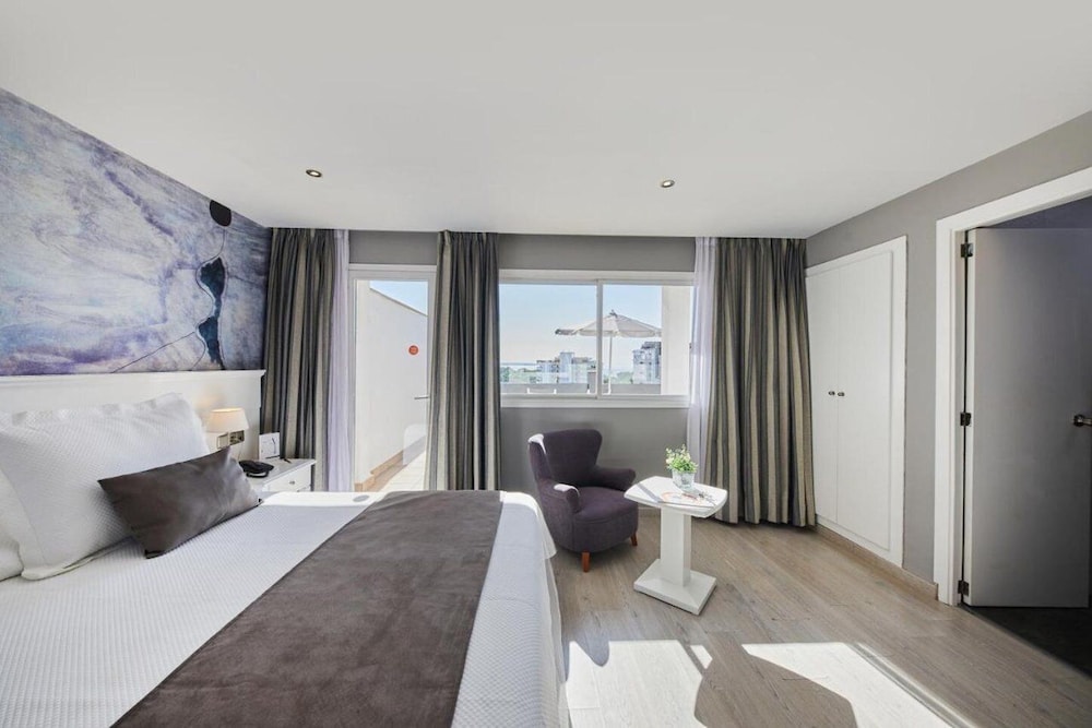 Hotel Joan Miró Museum — Hotel rooms in Palma de Mallorca, Balearic Islands