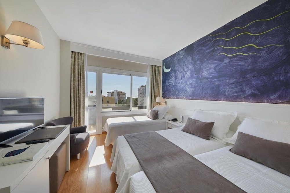 Hotel Joan Miró Museum — Hotel rooms in Palma de Mallorca, Balearic Islands