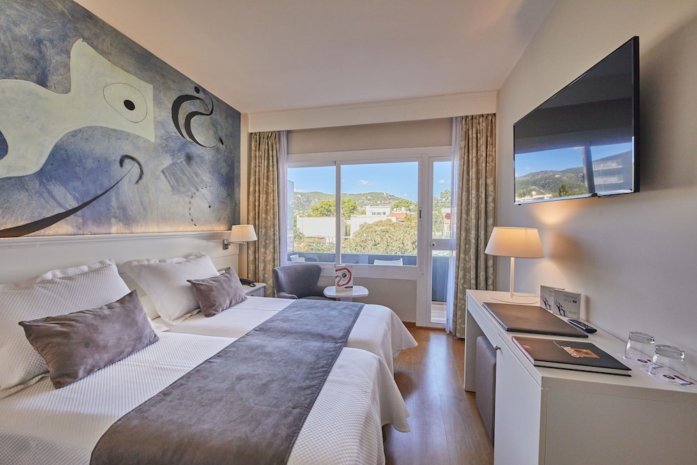 Hotel Joan Miró Museum — Hotel rooms in Palma de Mallorca, Balearic Islands
