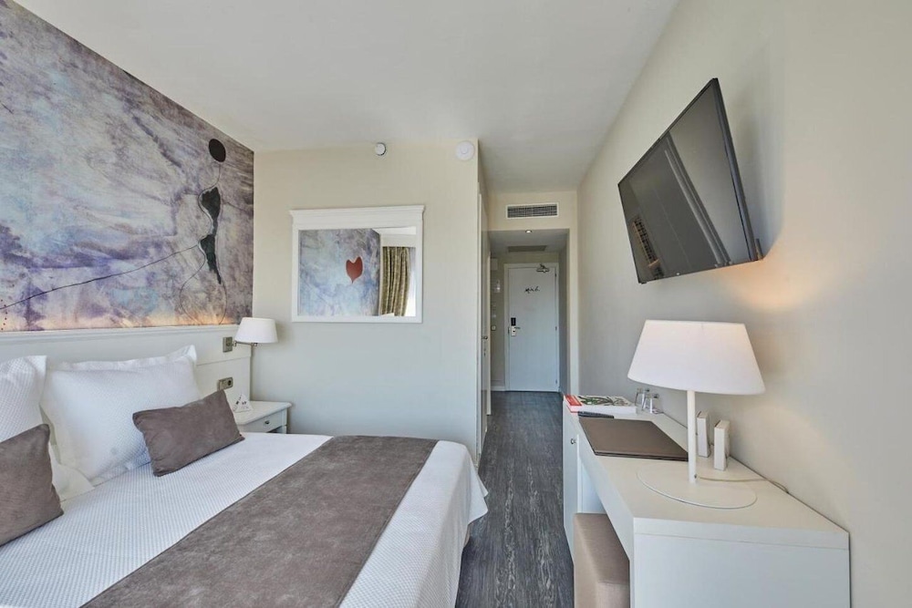 Hotel Joan Miró Museum — Hotel rooms in Palma de Mallorca, Balearic Islands