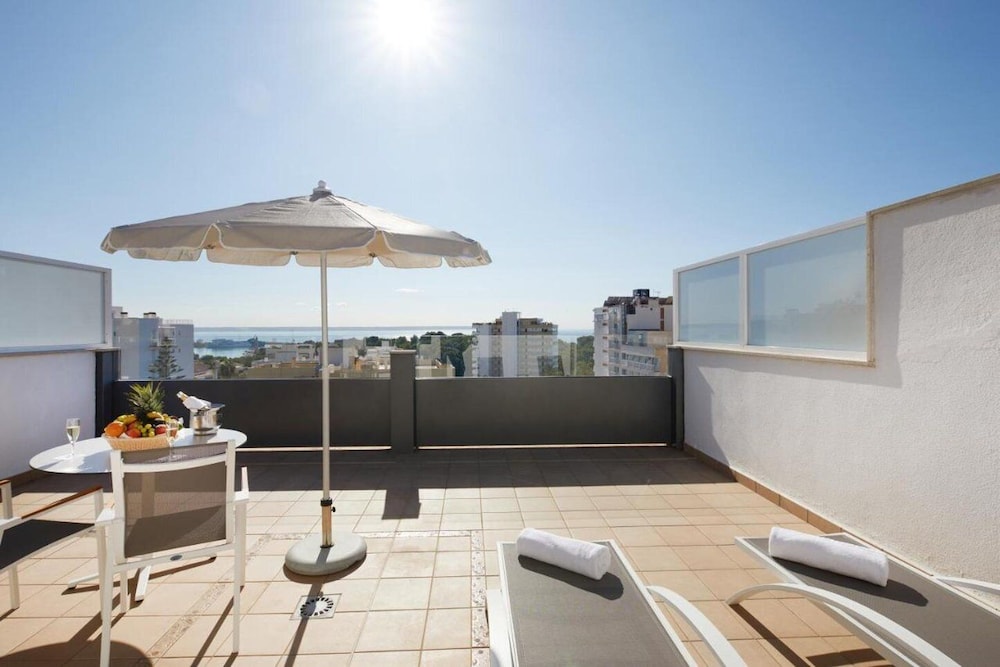 Hotel Joan Miró Museum — Hotel rooms in Palma de Mallorca, Balearic Islands
