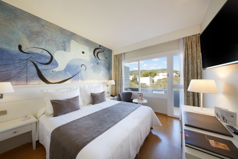 Hotel Joan Miró Museum — Hotel rooms in Palma de Mallorca, Balearic Islands