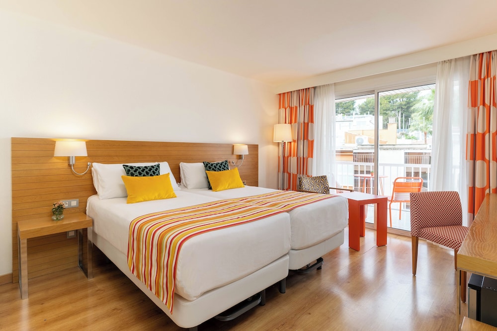 Hotel Hesperia Mallorca — Hotel rooms in Palma de Mallorca, Balearic Islands