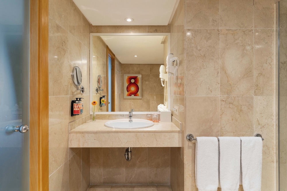 Hotel Hesperia Mallorca — Hotel rooms in Palma de Mallorca, Balearic Islands