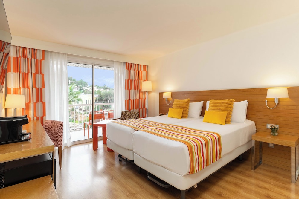 Hotel Hesperia Mallorca — Hotel rooms in Palma de Mallorca, Balearic Islands