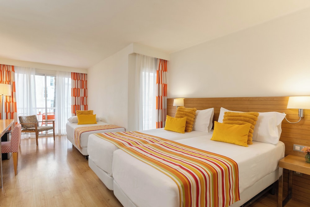 Hotel Hesperia Mallorca — Hotel rooms in Palma de Mallorca, Balearic Islands