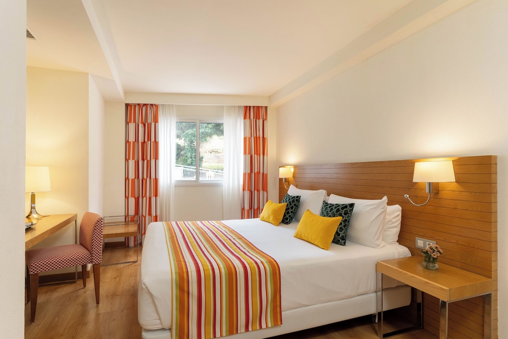 Hotel Hesperia Mallorca — Hotel rooms in Palma de Mallorca, Balearic Islands