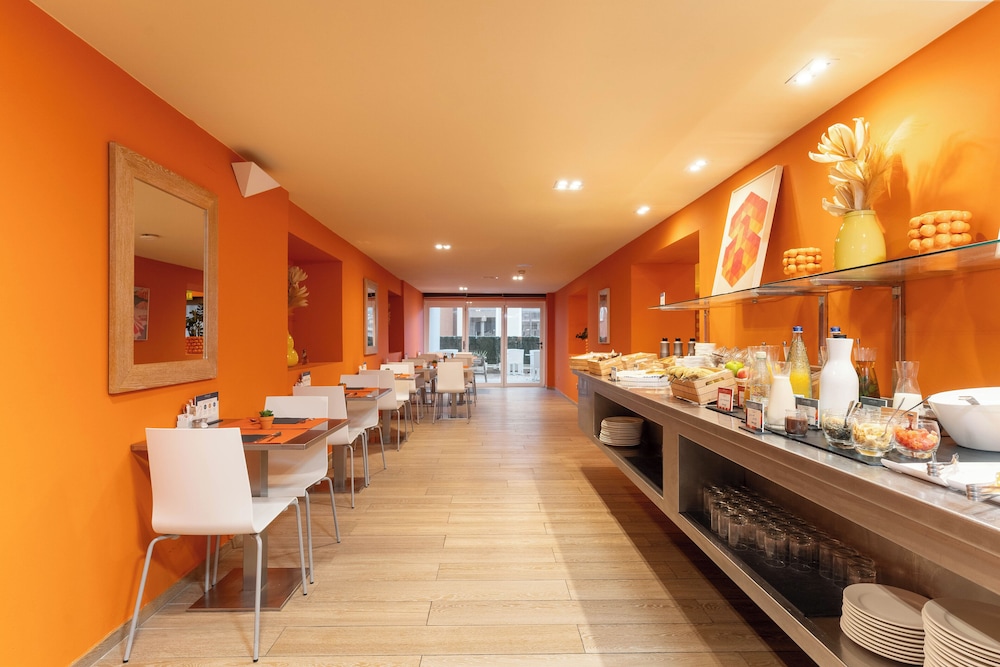 Hotel Hesperia Mallorca — Restaurant & bars in Palma de Mallorca, Balearic Islands