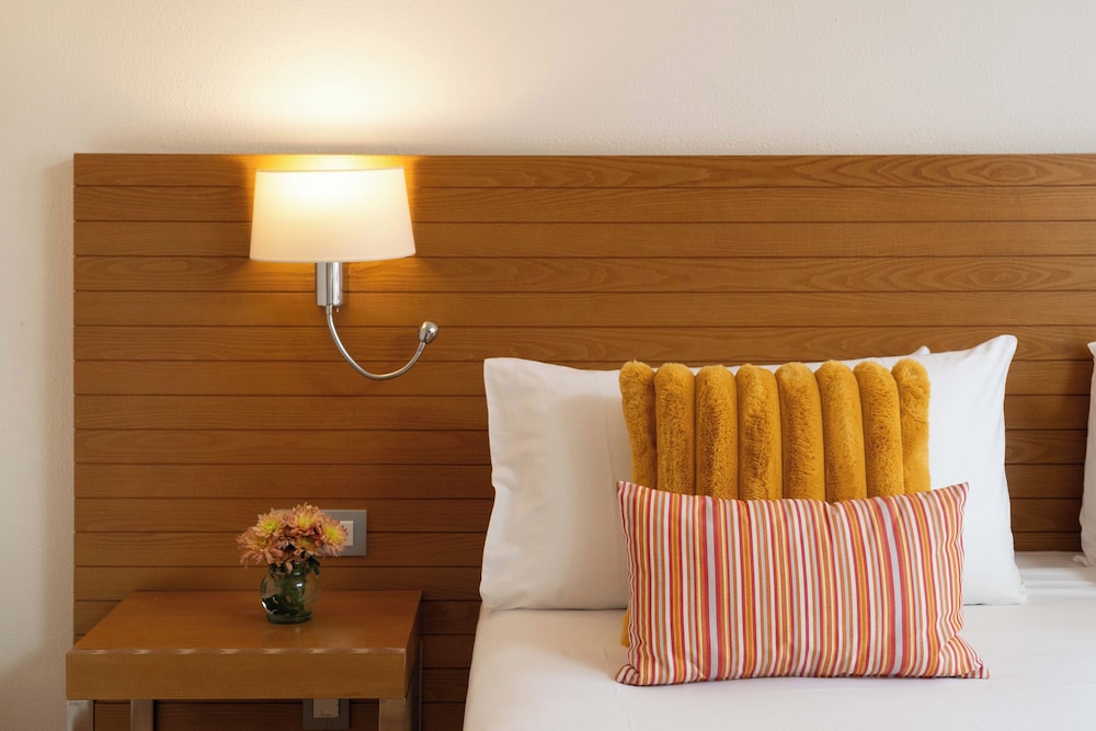 Hotel Hesperia Mallorca — Hotel rooms in Palma de Mallorca, Balearic Islands