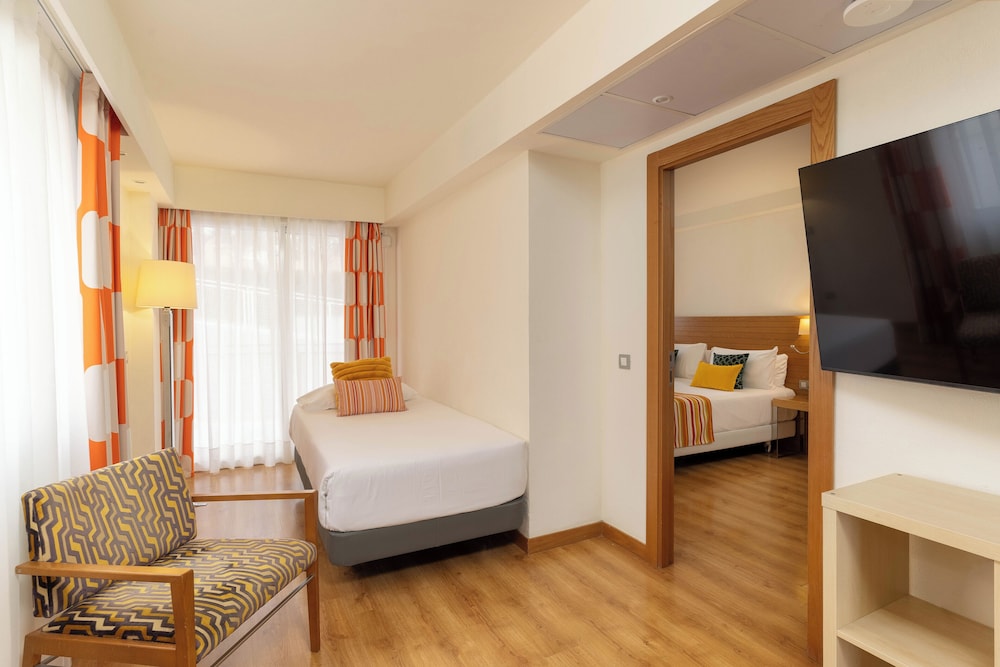 Hotel Hesperia Mallorca — Hotel rooms in Palma de Mallorca, Balearic Islands