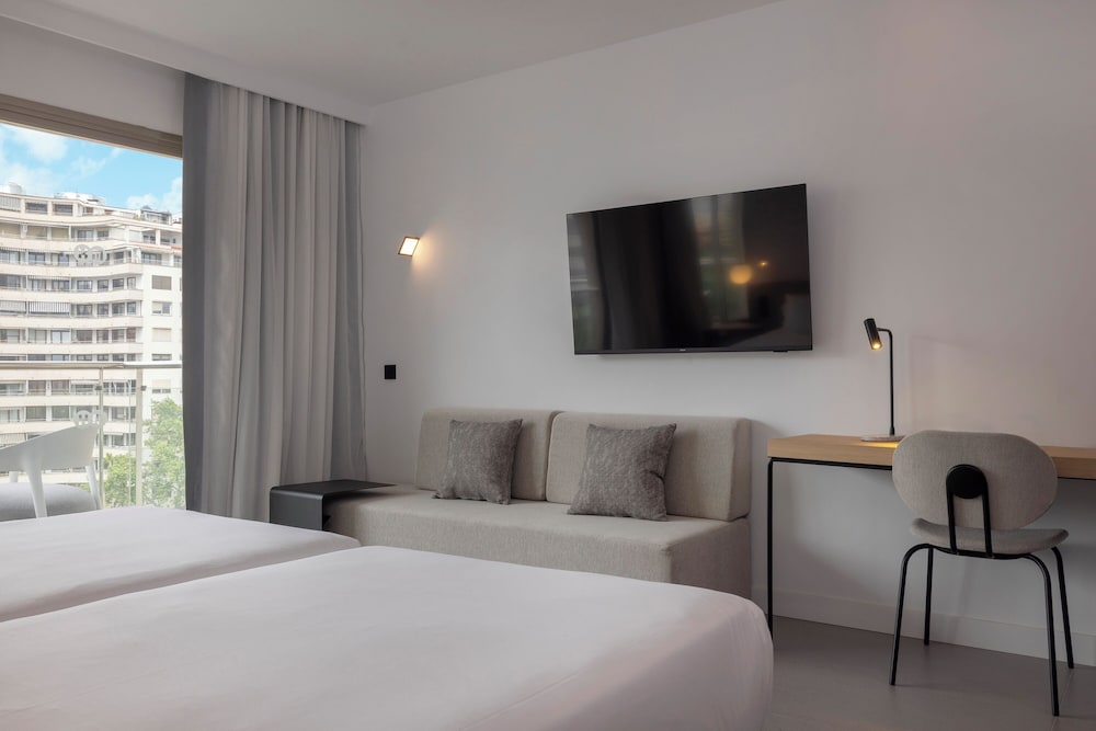 HM Jaime III Hotel — Hotel rooms in Palma de Mallorca, Balearic Islands