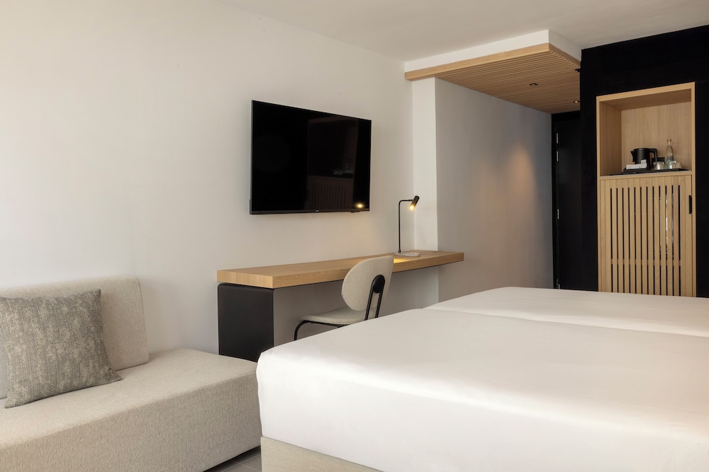 HM Jaime III Hotel — Hotel rooms in Palma de Mallorca, Balearic Islands