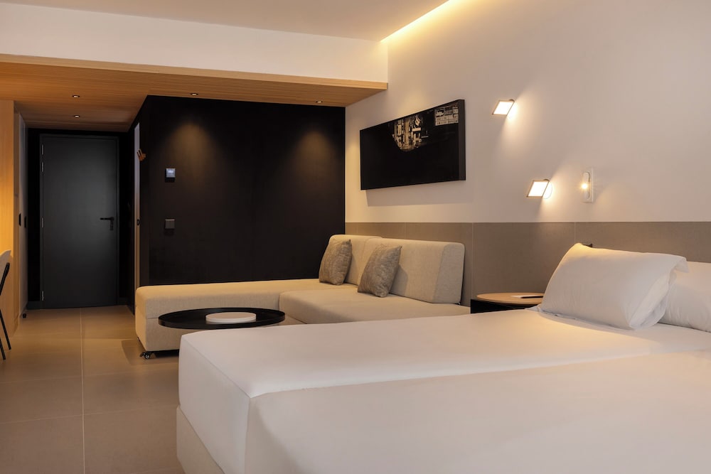 HM Jaime III Hotel — Hotel rooms in Palma de Mallorca, Balearic Islands