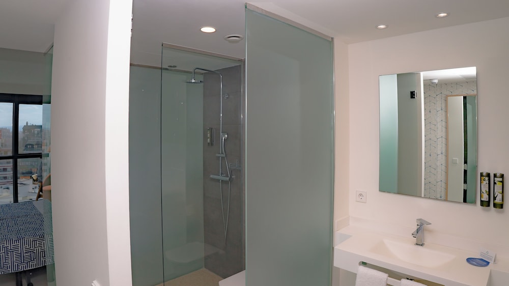 Hotel Isla Mallorca & Spa — Hotel rooms in Palma de Mallorca, Balearic Islands