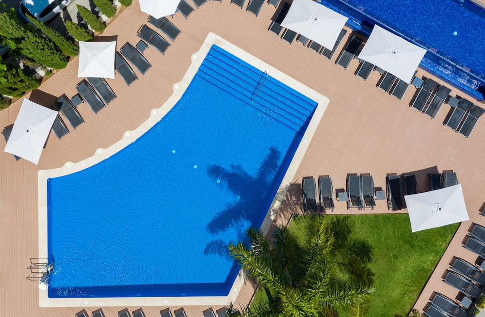 Hotel Isla Mallorca & Spa — Swimming pool in Palma de Mallorca, Balearic Islands