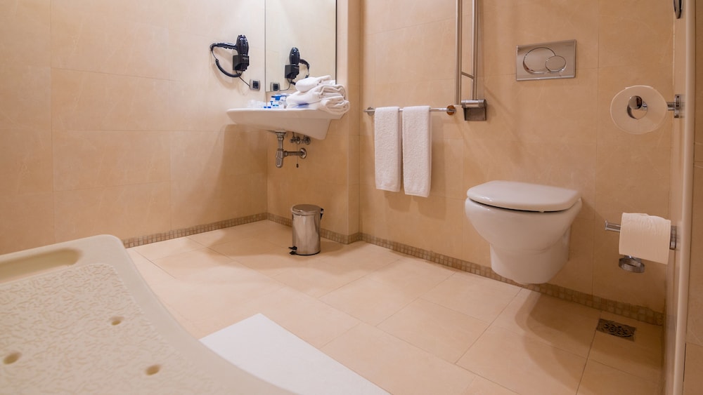Hotel Isla Mallorca & Spa — Hotel rooms in Palma de Mallorca, Balearic Islands